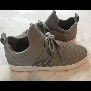 Steve Madden Lancer Grey Sneakers Size 7.5